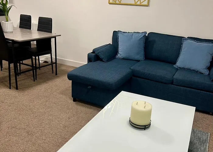 Failsworth Luxury With Free Parking By Daley Stays