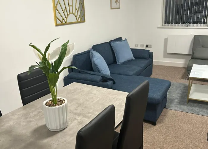 Failsworth Luxury With Free Parking By Daley Stays